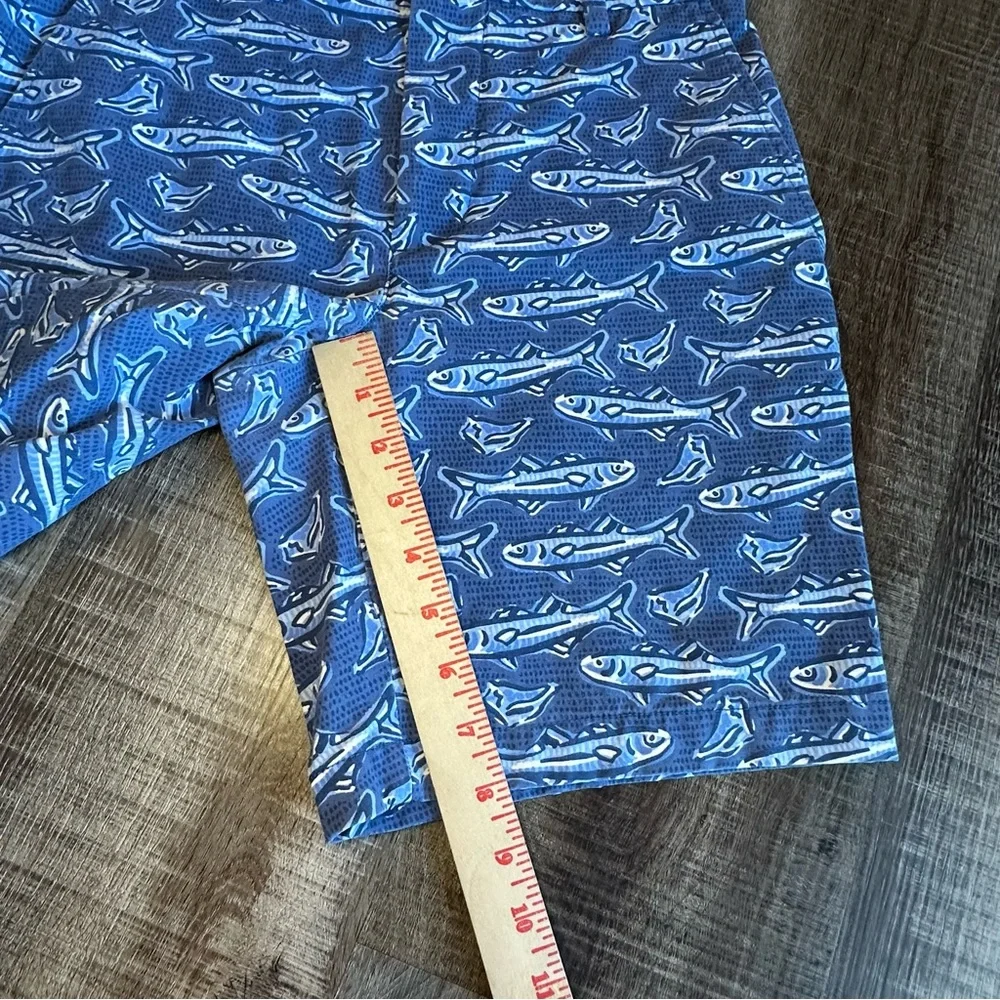 Vineyard Vines‎ Shorts Men's 28 Blue Fish Print Performance Breaker Shorts